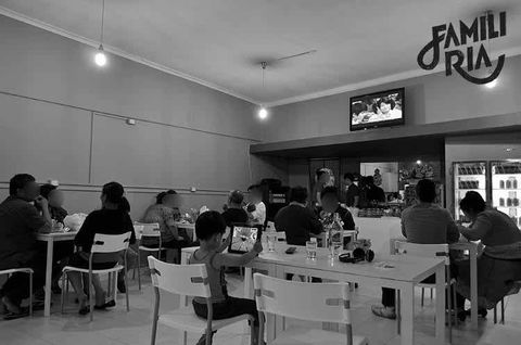 Famili Ria - Tourism Cairns 0