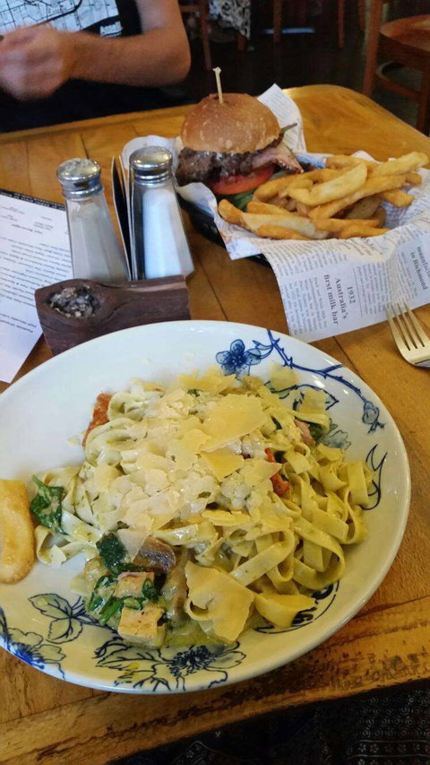 Jamberoo Pub - Tourism Cairns 0