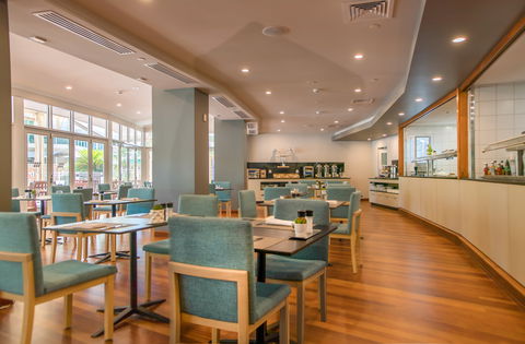 Poolside Restaurant And Bar - Tourism Cairns 1