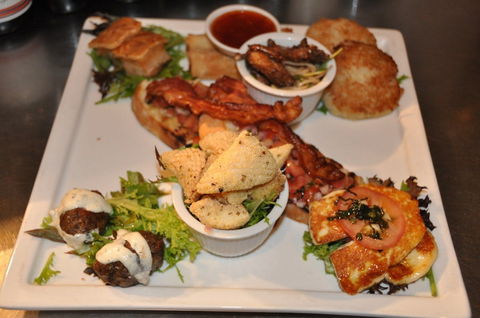 Salt Cafe Bar - Tourism Cairns 0