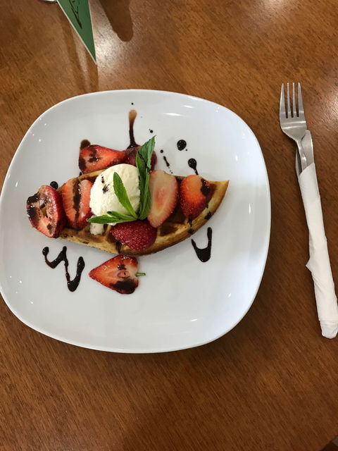 The Dragon Bowl - Tourism Cairns 0