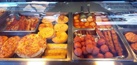 Vinata's Hot Bread - Tourism Cairns 0