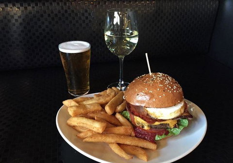 Seagrove Chinese - Tourism Cairns 7