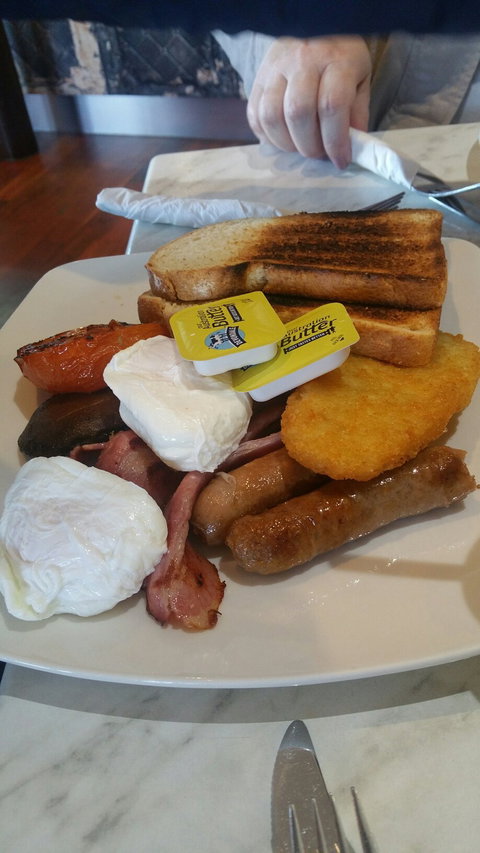 Zen Coffee Lounge - Tourism Cairns 9