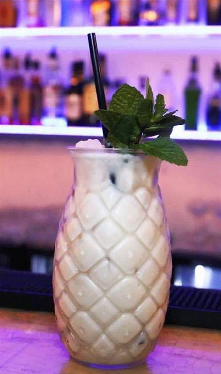 Kirk's Wine Bar - Tourism Cairns 4