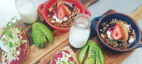 Blue Jay Cafe - Tourism Cairns 0