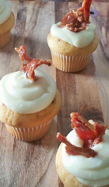 Blue Jay Cafe - Tourism Cairns 12