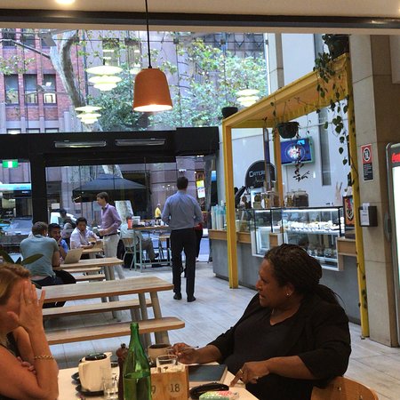 O'Connell Street Cafe - Tourism Cairns 0