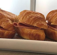 Saltwater Cafe  Pizza - Tourism Cairns