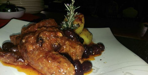 What's In The Pot? - Tourism Cairns 6