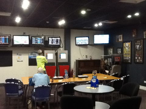 Tennant Creek Memorial Club - Tourism Cairns 4