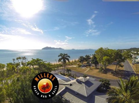 Millers Beach Bar & Grill - Tourism Cairns 2