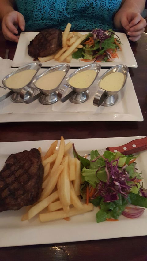 The Arch Rival Bar & Grill - Tourism Cairns 2