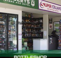 Dooleys Springsure - Tourism Cairns