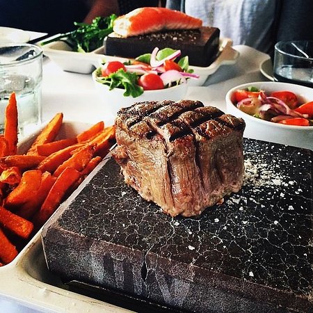 Black Angus Bar & Grill Restaurant - Tourism Cairns 0