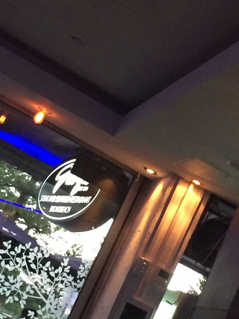 George’s On Broadbeach - Tourism Cairns 6