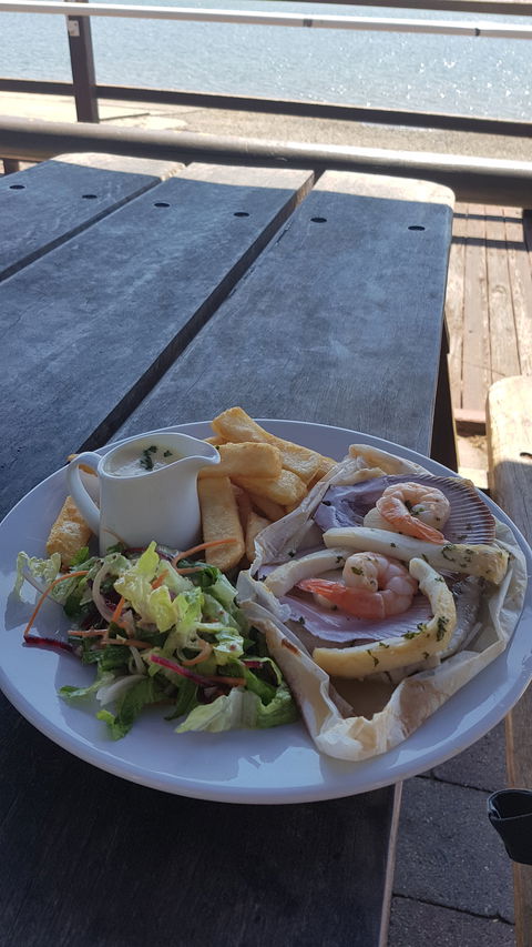 Goody’s On The Beach - Tourism Cairns 2