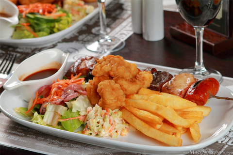 Tom’s Tavern - Tourism Cairns 0