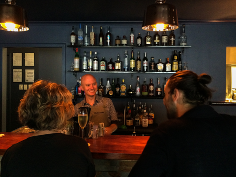 Walter’s Lounge - Tourism Cairns 0