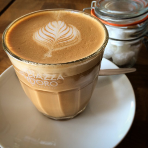 Walter’s Lounge - Tourism Cairns 1