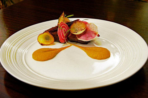 Walter’s Lounge - Tourism Cairns 3