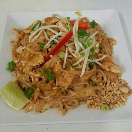 Dhok Koon Thai Restaurant - Tourism Cairns 3