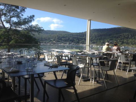 Coastal Restaurant - Tourism Cairns 0