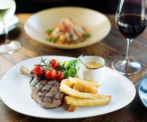 Ludlow Bar & Dining Room - Tourism Cairns 0