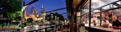 Ludlow Bar & Dining Room - Tourism Cairns 9