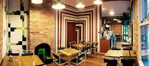 EAT LOVE PIZZA - Tourism Cairns 3