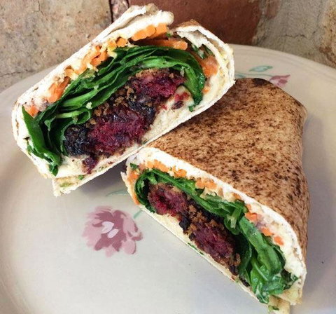 EAT LOVE PIZZA - Tourism Cairns 6