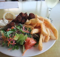 Beachfront at Bicheno - Tourism Cairns