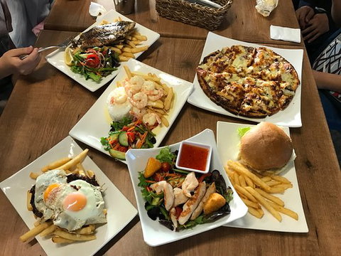 JoDonny's Restaurant - Tourism Cairns 0