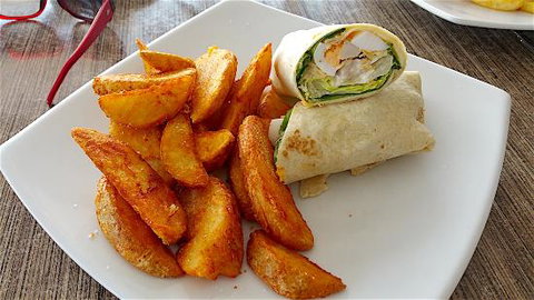 Waterfront Cafe & Restaurant - Tourism Cairns 0