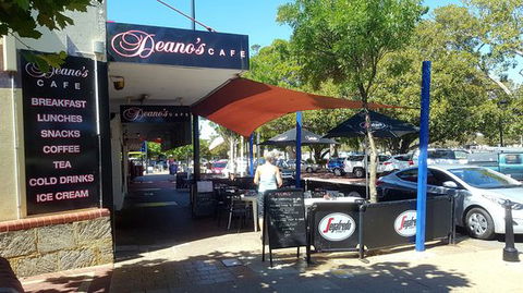 Deano's Cafe - Tourism Cairns 0