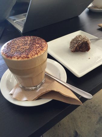Blue Tiger Cafe - Tourism Cairns 0