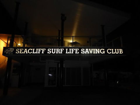 Seacliff Surf Life Saving Club - Tourism Cairns 0
