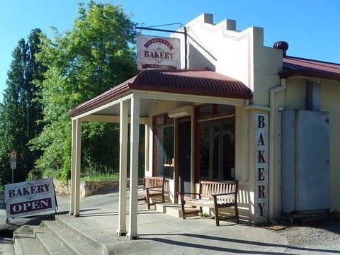 Clarendon Bakery - Tourism Cairns 0