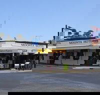 Moonta hotel - Tourism Cairns