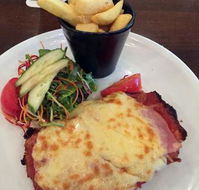 Arundel Tavern - Tourism Cairns