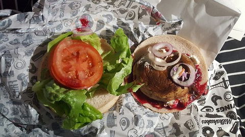 Burger Urge Crestwood - Tourism Cairns 0