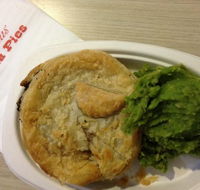 Yatala Pie Shop - Tourism Cairns