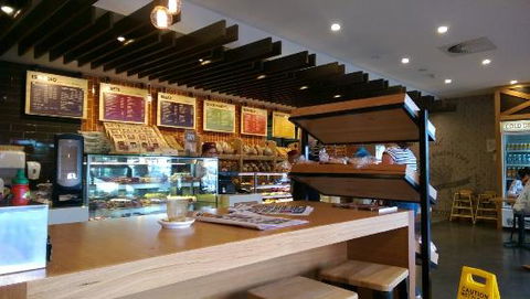 Banjo's Bakery Cafe - Tourism Cairns 0