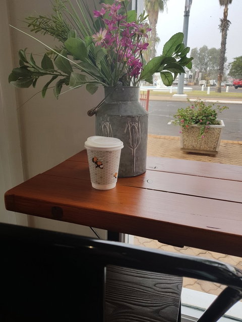 Gidgee Bean Cafe @ Cunnamulla - Tourism Cairns 3