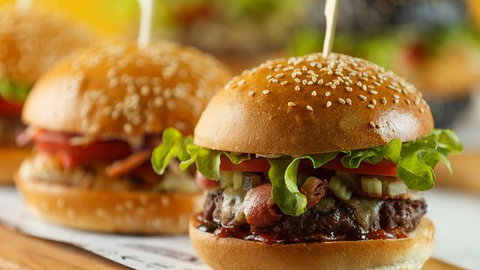 L'Burger - Tourism Cairns 0
