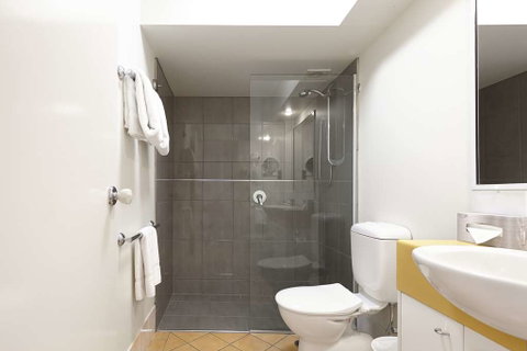 Central West End Apartments - Tourism Cairns 7