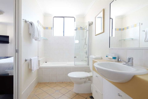 Central West End Apartments - Tourism Cairns 8