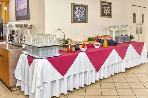 Comfort Inn & Suites Goodearth - Tourism Cairns 9