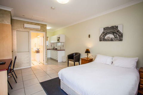 Darra Motel and Conference Centre - Tourism Cairns 3