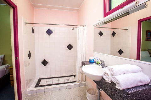 Darra Motel and Conference Centre - Tourism Cairns 9